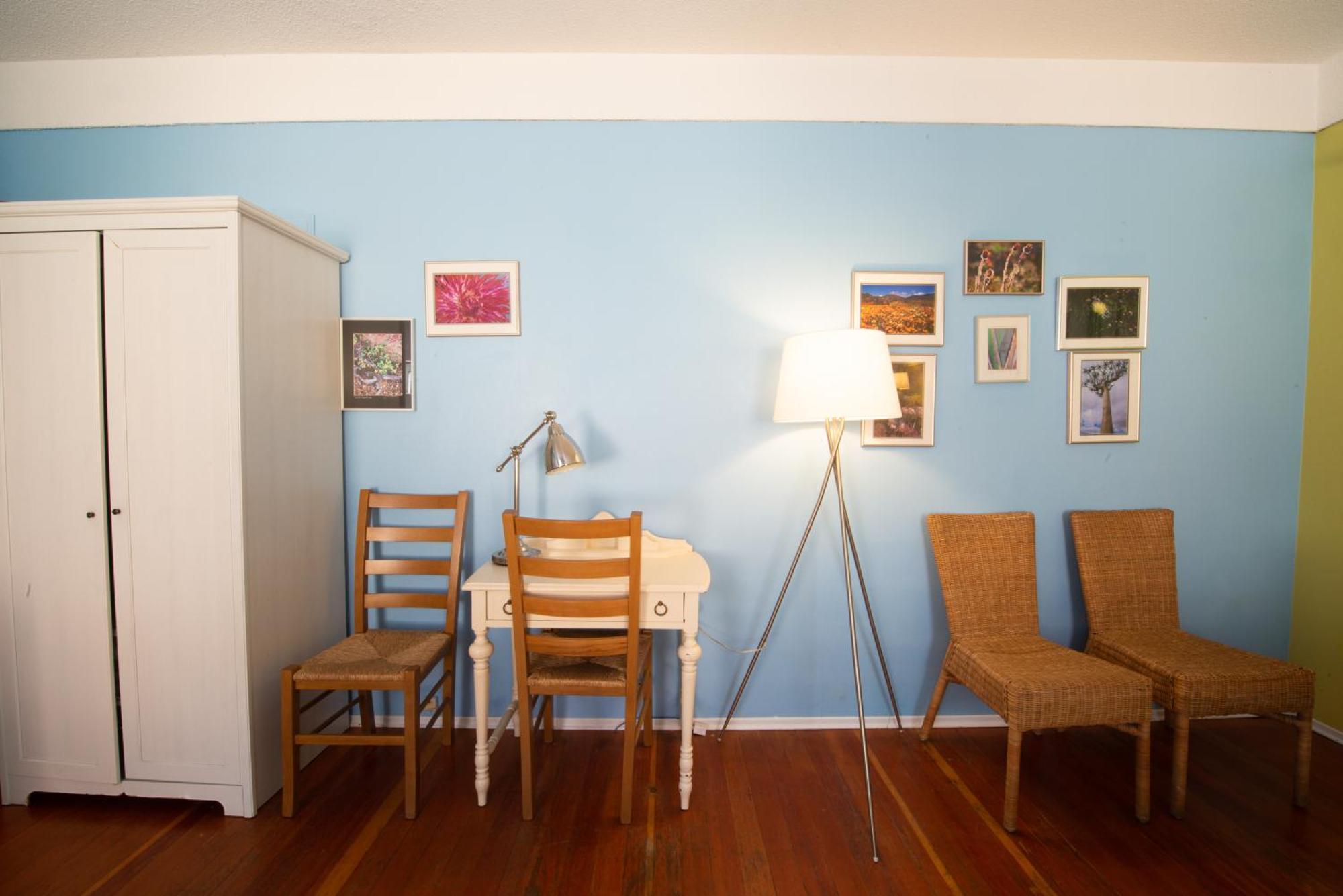 ויקטוריה Ocean Island Garden Suites חדר תמונה
